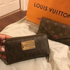 Authentic gently used Michael Kors Wallet